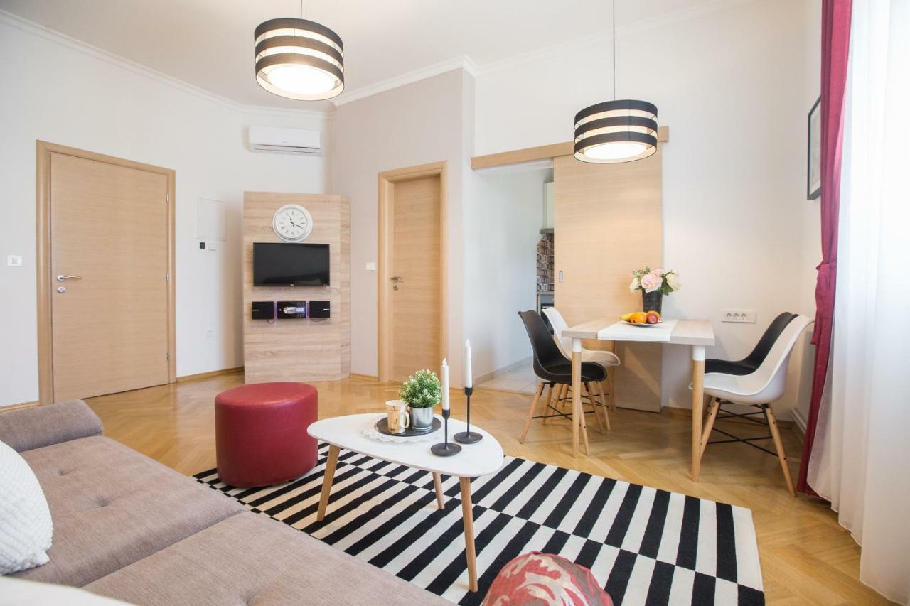 דירות זאגרב Angela Main Street Luxury Oasis & Free Parking מראה חיצוני תמונה